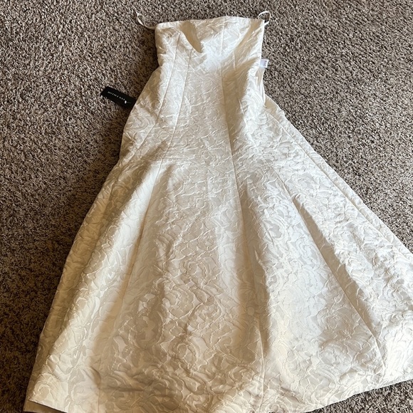 Ann Taylor Strapless Ball Gown Wedding Dress - Picture 4 of 12